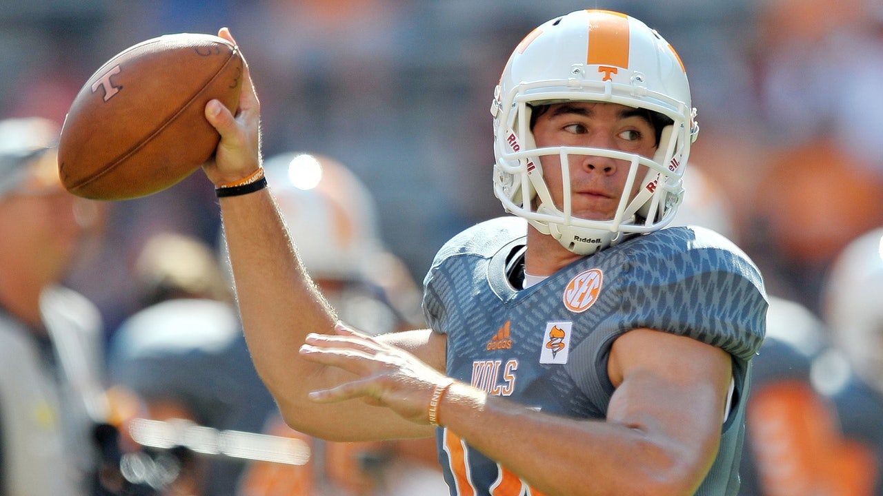 Vols give starting nod to senior QB Justin Worley